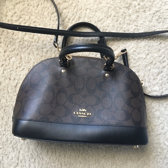 COACH HANDBAG - Picture 3 of 6